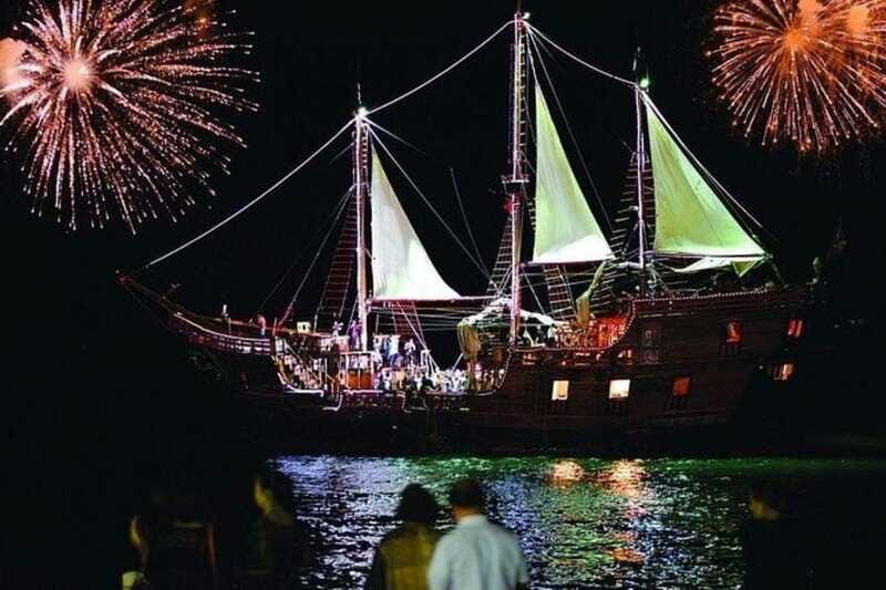 Puerto Vallarta: Fireworks and Dinner on the Bay - The Fireworks Finale