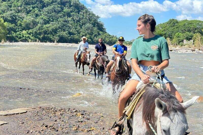 Puerto Vallarta: Horseback Riding, Lunch & Unlimited Drinks - Tequila Tasting at La Dulce Vista
