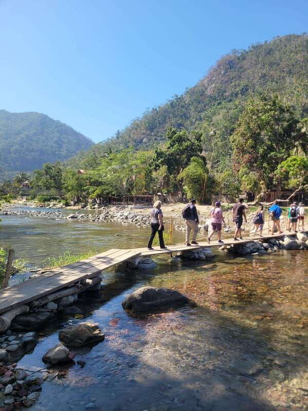 puerto-vallarta-jungle-and-coastline-hike-along-6-beaches
