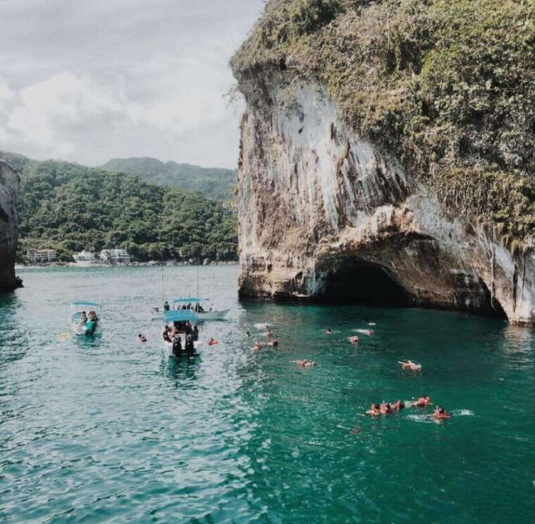 puerto-vallarta-los-arcos-islands-boat-tour-and-snorkeling