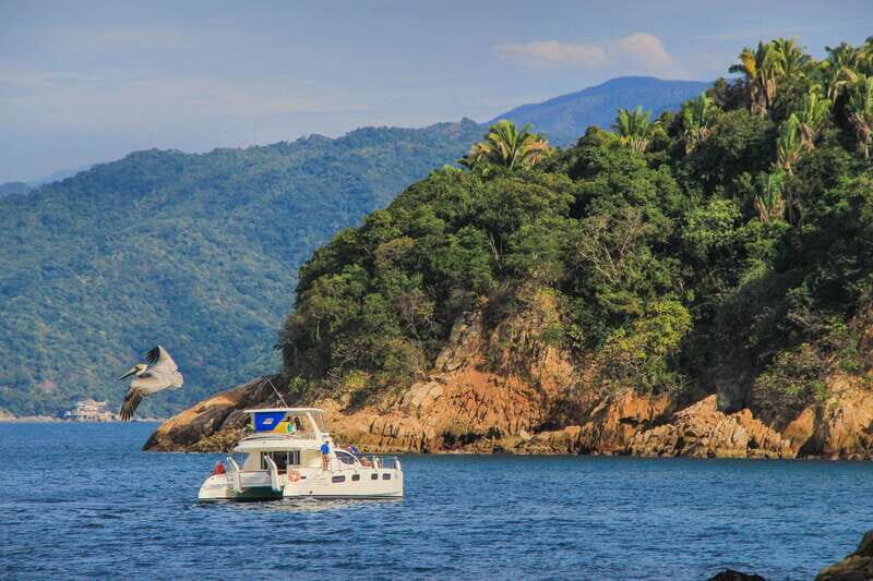 Puerto Vallarta: Luxury Yacht Tour with Lunch and Open Bar - An In-Depth Look at the Luxury Yacht Tour