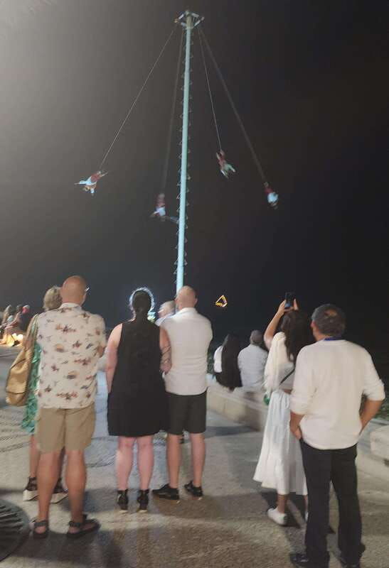 puerto-vallarta-malecon-and-romantic-zone-nightlife-tour