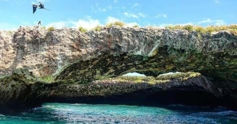 Puerto Vallarta: Marietas Islands Tour on Catamaran - Practical Tips for Your Day Out