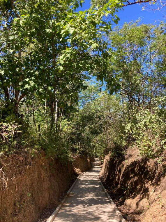 puerto-vallarta-quimixto-waterfall-hike-and-boat-tour
