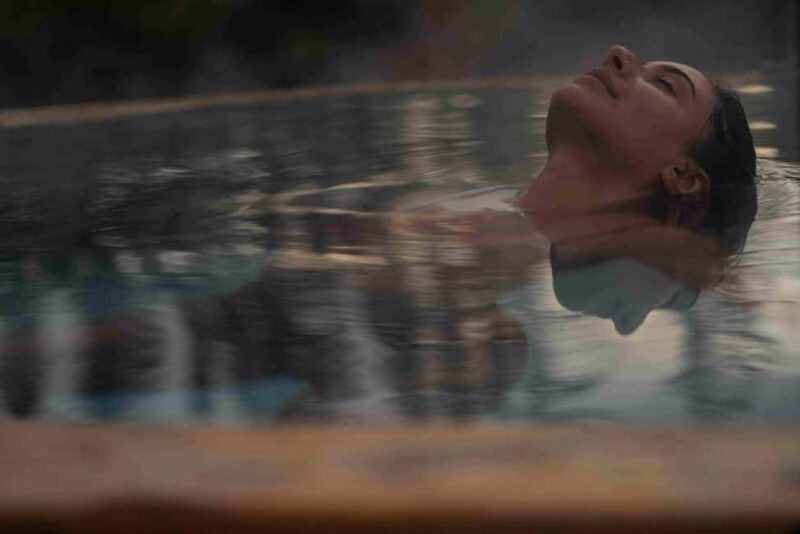 puke Thermal Pools: Adults-Only Entry with Swim Up Bar - The Atmosphere and Environment