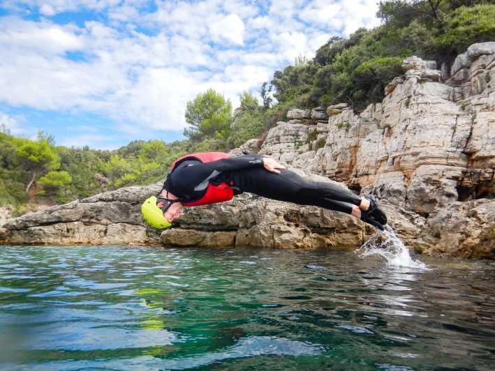 pula-coasteering-adventure-with-guide-and-photos