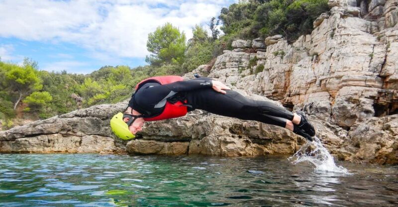 pula-coasteering-adventure-with-guide-and-photos
