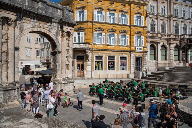 pula-essentials-walking-tour