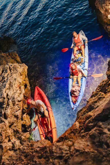 Pula: Glow Kayak Night Tour - Cave and Underwater World - Exploring the Details of the Experience