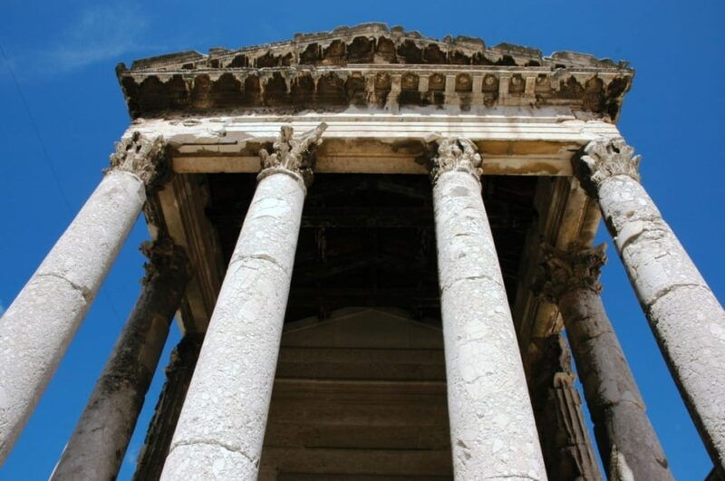 pula-old-town-walking-tour-for-foodies-with-dinner-and-wine