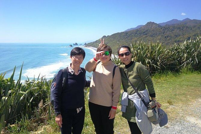 Punakaiki Blow Holes & Pancake Rocks Scenic Tour - Guided Tour Versus Self-Drive: Why Choose a Small Group?