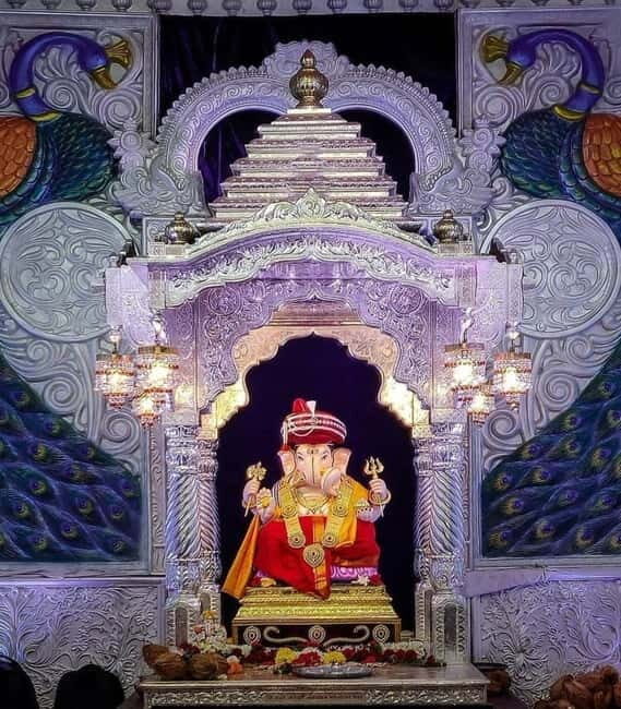 Pune: Sacred Sites Walking Tour of Old City with Snacks - Who Should Consider This Tour?