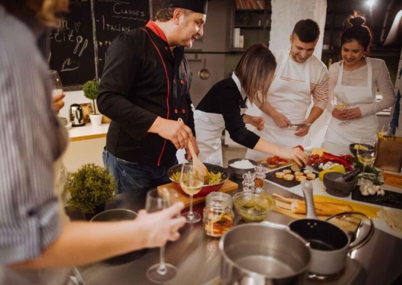 Pune: Traditional Cooking Classes & Dinner with Chef Family - Who Should Consider This Experience?