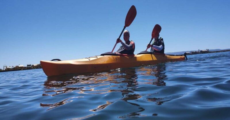 puno-kayaking-at-lake-titicaca-uros-taquile