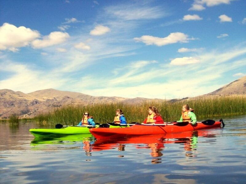 puno-kayaking-at-lake-titicaca-uros-taquile