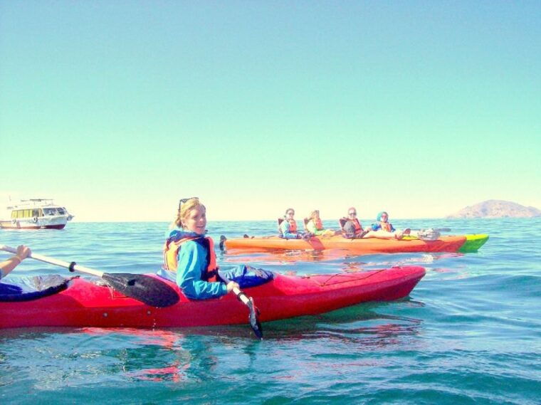 puno-kayaking-at-lake-titicaca-uros-taquile