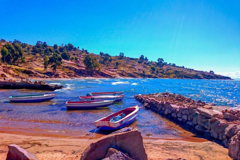 puno-uros-floating-islands-and-taquile-island-full-day-tour