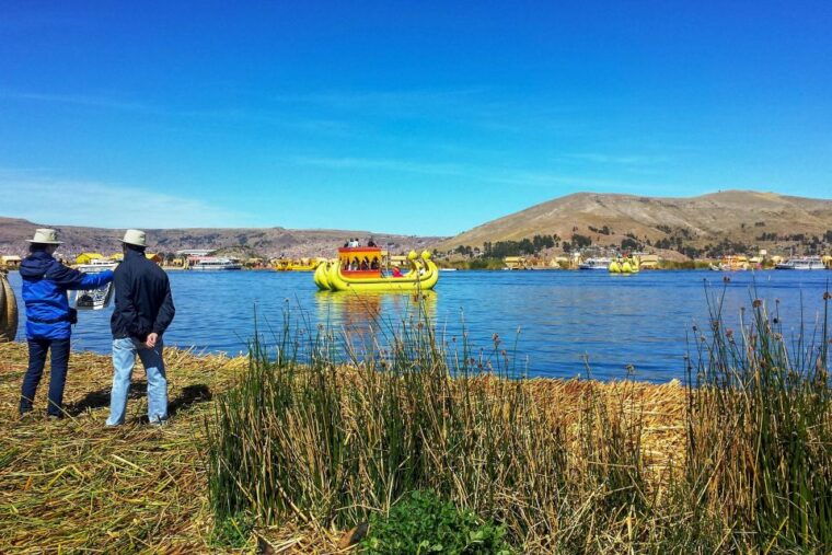 puno-uros-floating-islands-guided-half-day-tour