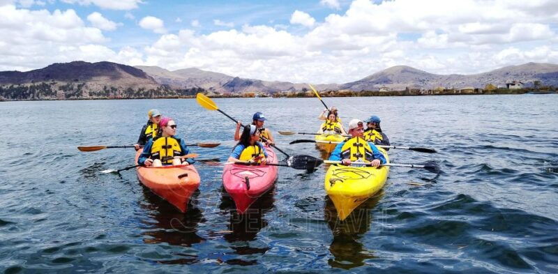 puno-uros-island-kayak-entrance