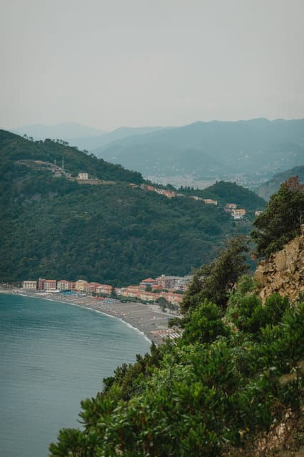 punta-baffe-hiking-immersed-in-the-mediterranean-bush-overlooking-the-sea