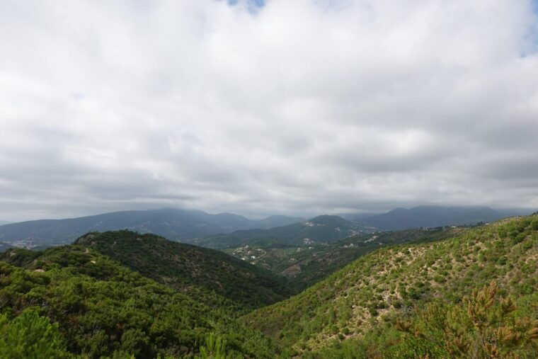 punta-baffe-hiking-immersed-in-the-mediterranean-bush-overlooking-the-sea