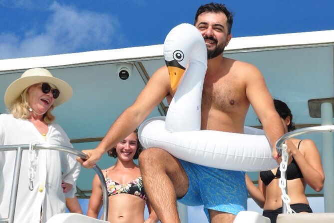 punta-cana-adults-only-private-luxury-booze-cruise-and-open-bar