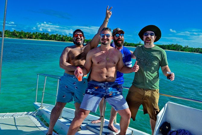 punta-cana-booze-cruise-with-snorkeling-natural-pool-open-bar