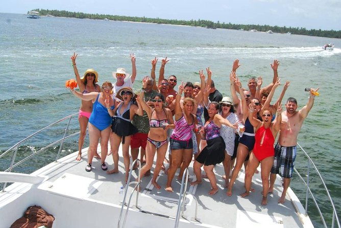 punta-cana-booze-cruise-with-snorkeling-natural-pool-open-bar