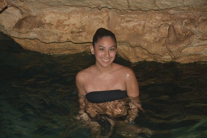 punta-cana-buggy-adventure-playa-macao-and-dune-with-safari