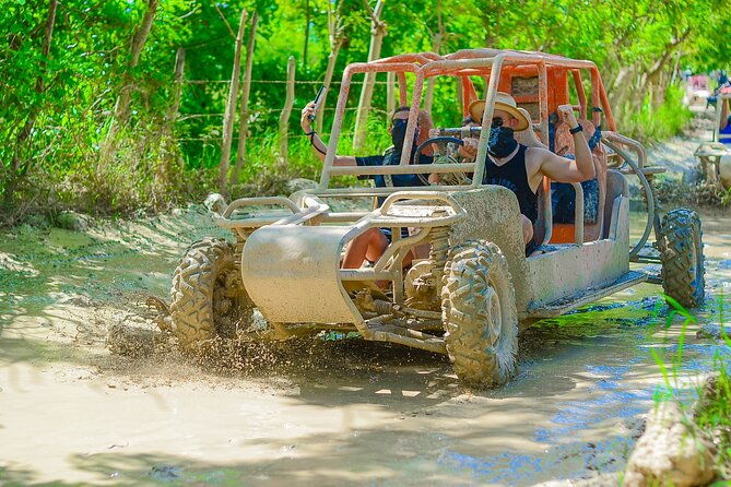 punta-cana-dune-buggy-adventure-and-amazing-water-cave-2