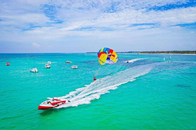 punta-cana-parasailing-experience-over-the-stunning-coastline