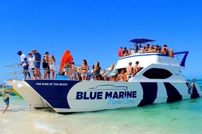 punta-cana-party-boat-snorkeling-with-music-dj-and-open-bar