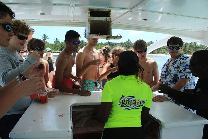 punta-cana-private-party-boat-with-water-slide-10-people