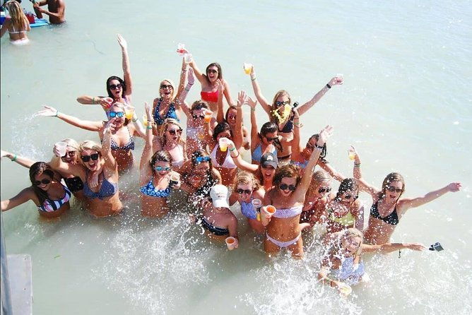 punta-cana-private-party-boat-with-water-slide-10-people