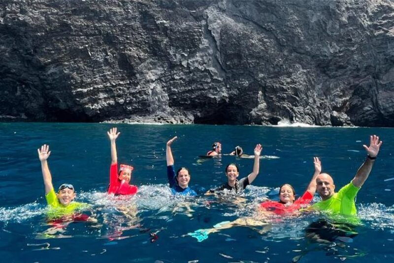 punta-de-teno-kayak-safari-overlooking-los-gigantes-cliffs