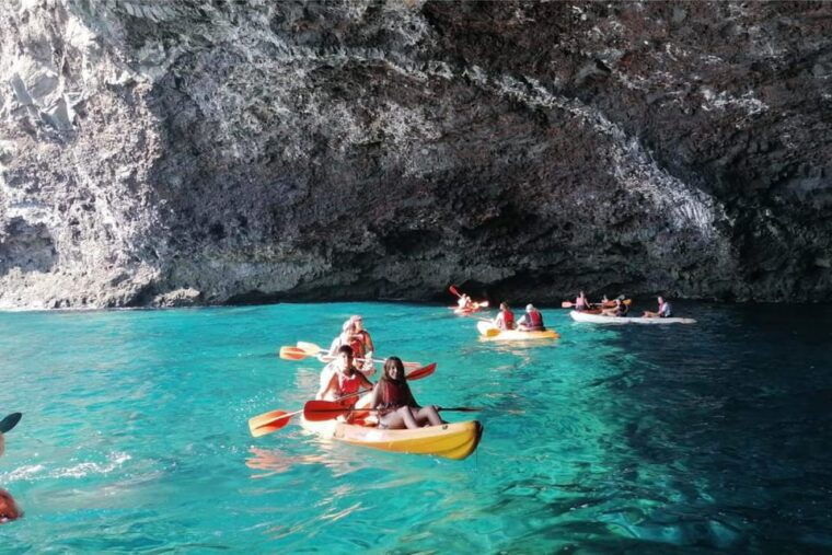 punta-de-teno-kayak-safari-overlooking-los-gigantes-cliffs
