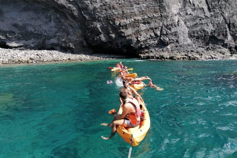 punta-de-teno-kayak-safari-overlooking-los-gigantes-cliffs
