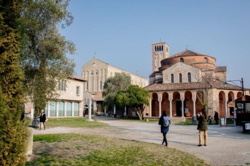 punta-sabbioni-murano-burano-torcello-guided-boat-tour