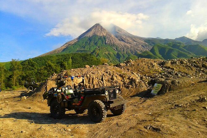 Punthuk Setumbu Sunrise, Borobudur Temple And Merapi Lava Experience - Key Points