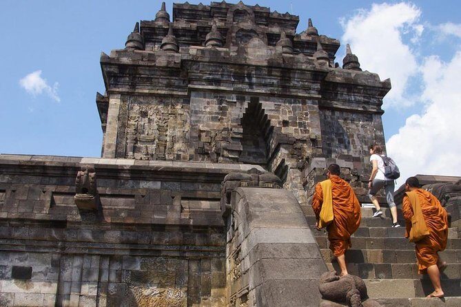 Punthuk Setumbu Sunrise, Borobudur Temple & Merapi Lava Tours - FAQ