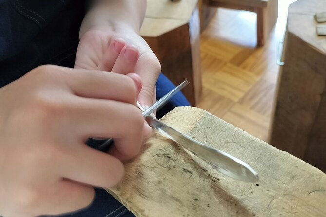pure-silver-spoon-making-workshop-in-kyoto