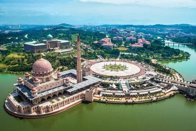 Putrajaya and Agricultural Heritage Park Tour - Exploring Putrajaya and the Agricultural Heritage Park: A Worthwhile Half-Day Adventure