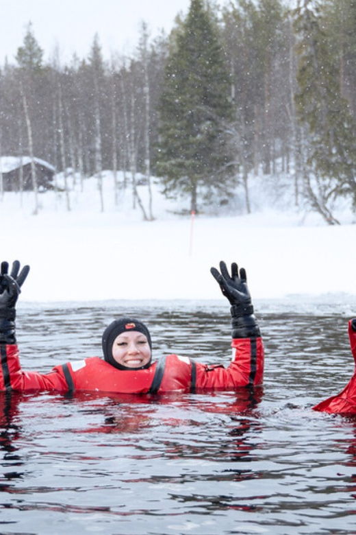 pyhatunturi-ice-floating-sauna-experience