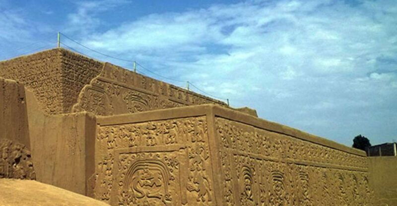 pyramids-of-the-sun-and-the-moon-huanchaco-and-chan-chan-2