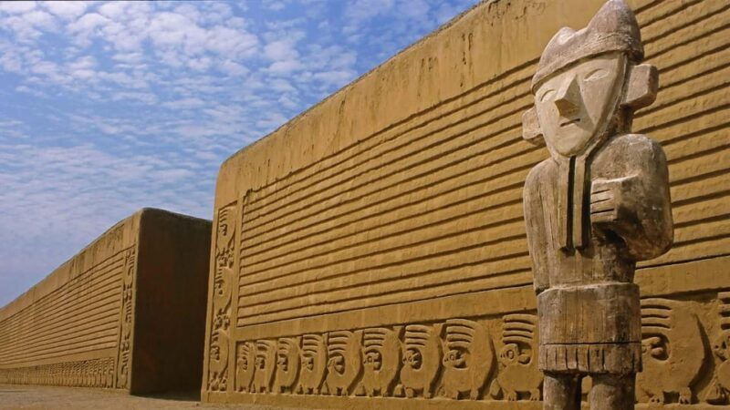 pyramids-of-the-sun-and-the-moon-huanchaco-and-chan-chan-4