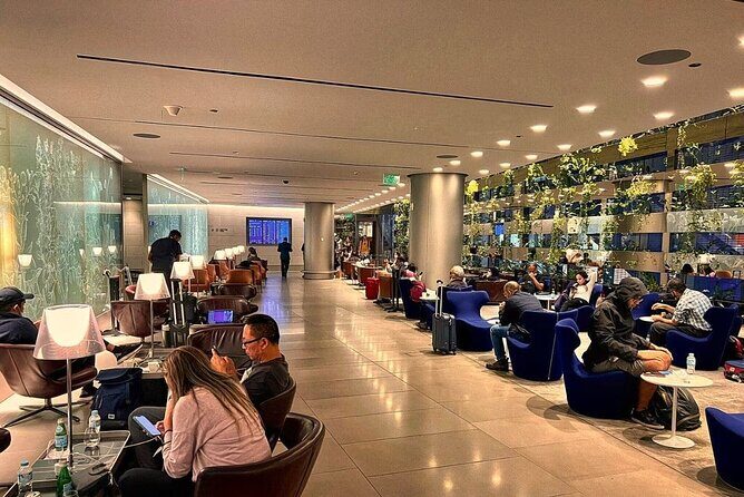 Qatar: Doha Hamad International Airport (DOH) Al Maha Lounge - FAQ