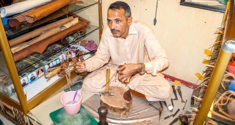 Qatar Souq Tours - Comfort and Practical Considerations