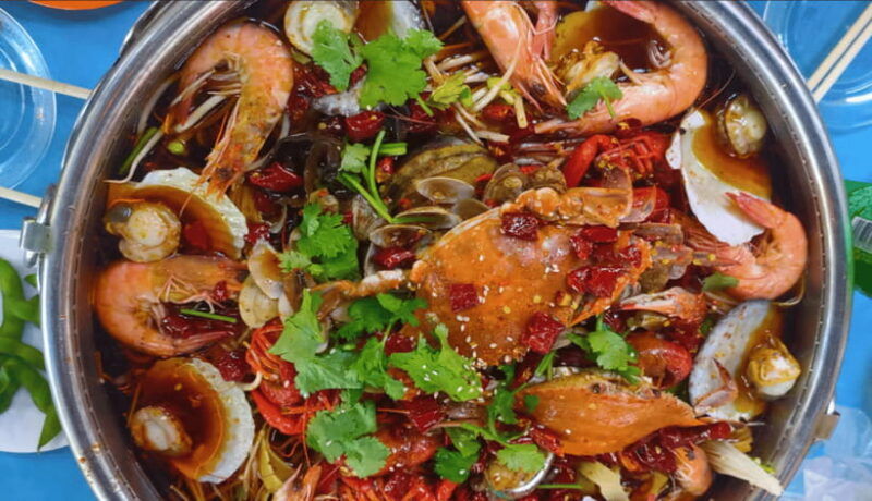 qingdao-walking-night-tour-with-seafood-hot-pot-and-beer