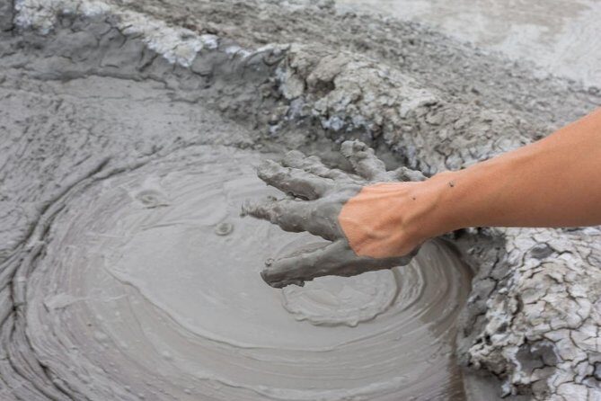 Qobustan and Mud Vulcano Tour - price for 3 people - What Makes This Tour Stand Out?
