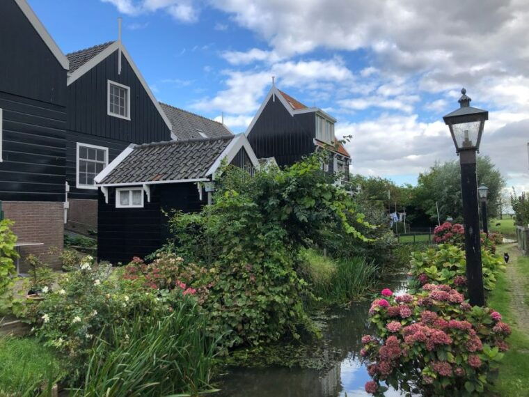 quaint-dutch-countryside-windmills-fishing-villages-3